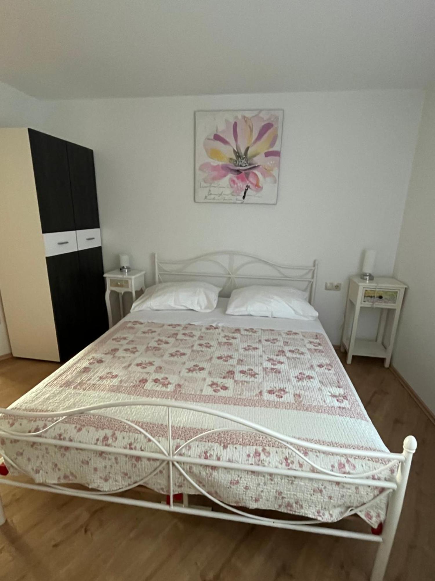 Apartments Amore * Baška